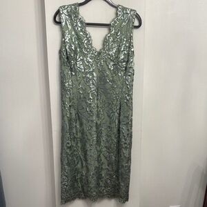 Tadashi Shoji Sequin Lace Sleeveless Sheath Dress in light green size 14